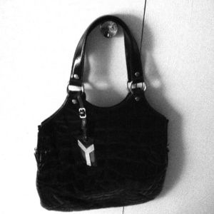 Yves Saint Laurent Medium Tribute flat tote