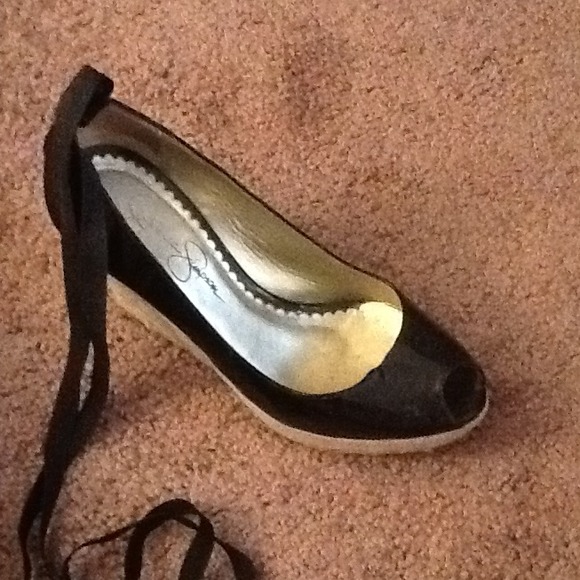 Jessica Simpson Black paten peep toe espadrilles