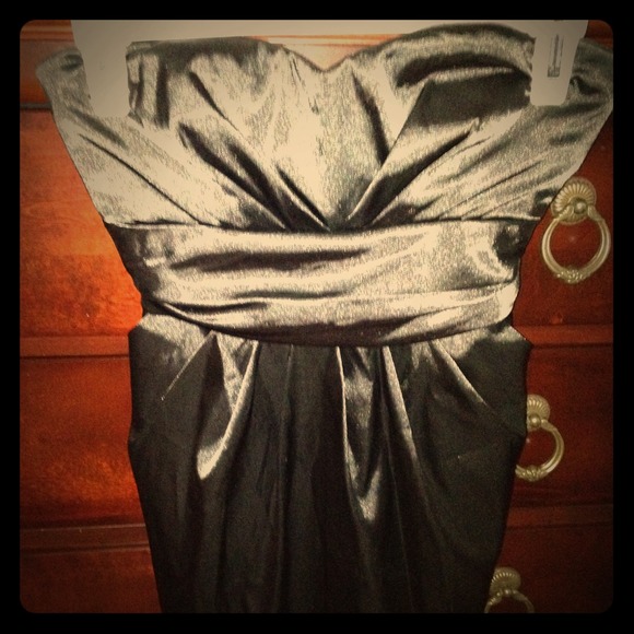 Dresses & Skirts - Black satin sweetheart dress.