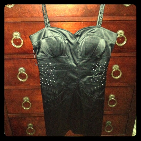 XOXO Dresses & Skirts - Black satin sweetheart dress!