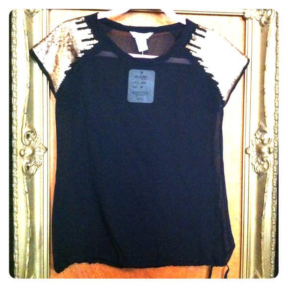 NWT!! Black sheer top Size: M - Picture 1 of 2
