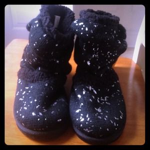 Black Muk Luks w/ foil like accent