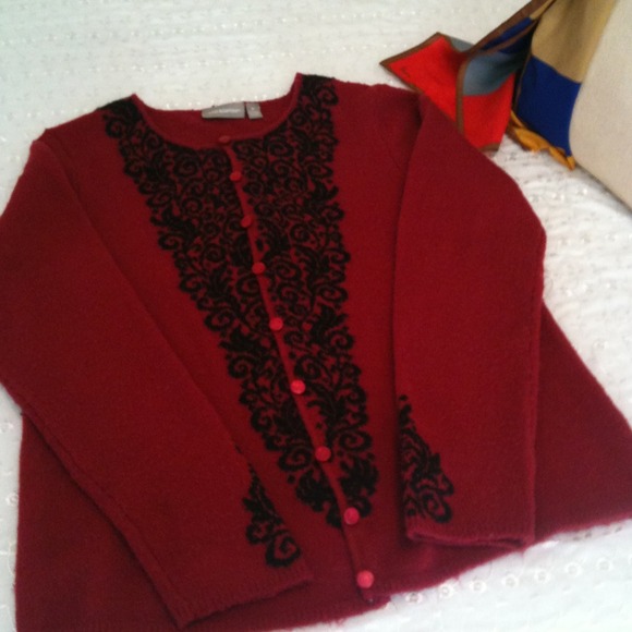 Sweater❤SOLD❤