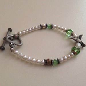 Green humming bird braclet