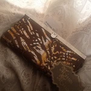 ✨RESERVED✨Brown tiger designed wallet!