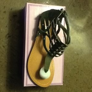 Band New Pulse cross cross thong flat sandal