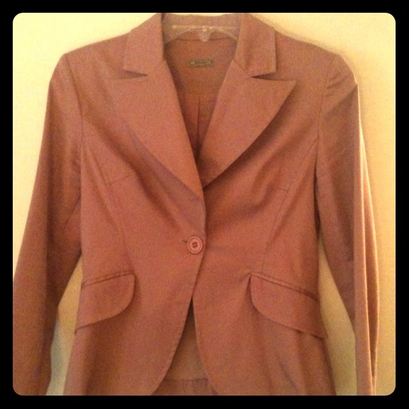 FINAL REDUCTION Pale pink blazer