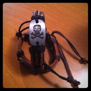 💀skull leather bracelets 💀