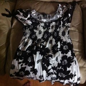 Flower maternity top