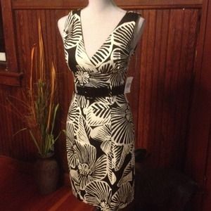 Dresses & Skirts - RESERVED TIL 8/31 NWT Black & White Print Dress Dresses & Skirts - RESERVED TIL 8/31 NWT Black & White Print Dress