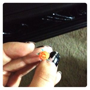 Flower tongue rings