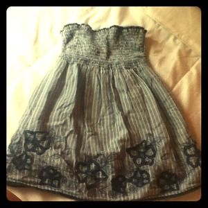 Blue and white strapless shirt