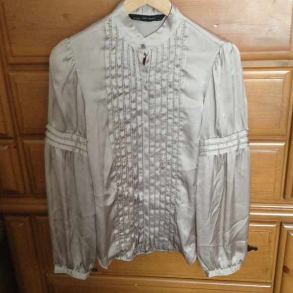 Sold to @nanasamman Silk tuxedo top