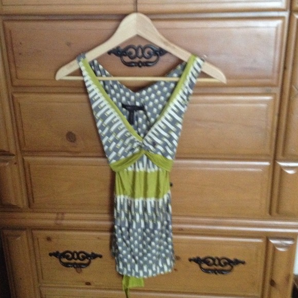 BCBG sleeveless print top