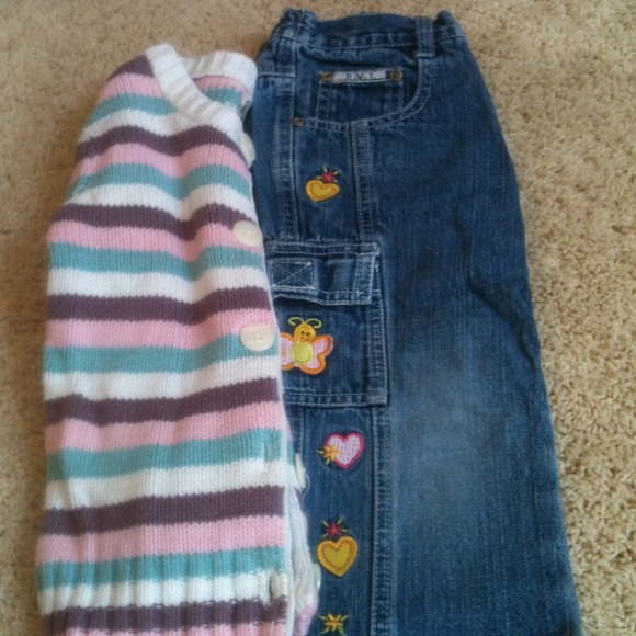 ⚡SOLD⚡3t jeans and sweater!