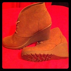 Suede wedges,