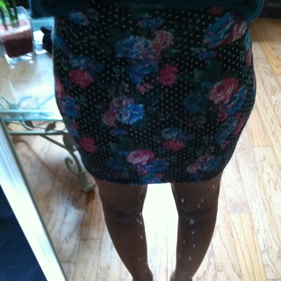 Floral print body-con skirt