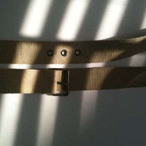 Web army belt women.