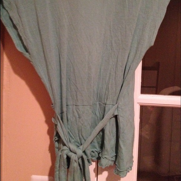 GAP Teal wrap around top - Picture 2 of 2