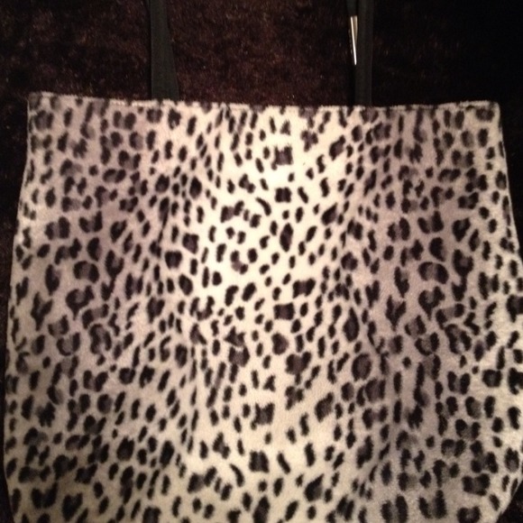 Small zebra tote