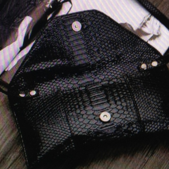 Brand new skull clutch - Picture 3 of 3
