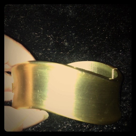 Gold bracelet