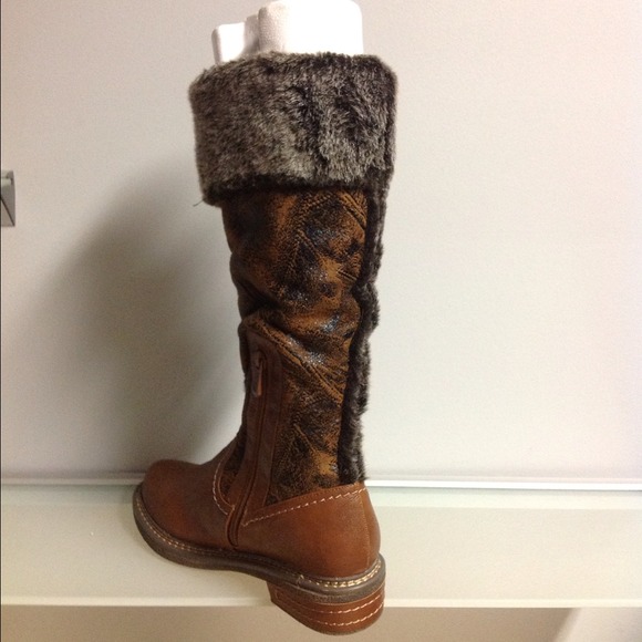 Studio Brand New in Box - Picture 2 of 4