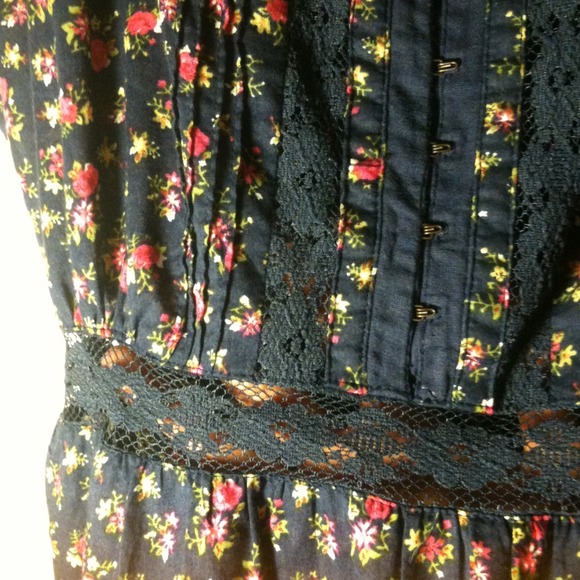 ✋TRADED✋ - Picture 3 of 4