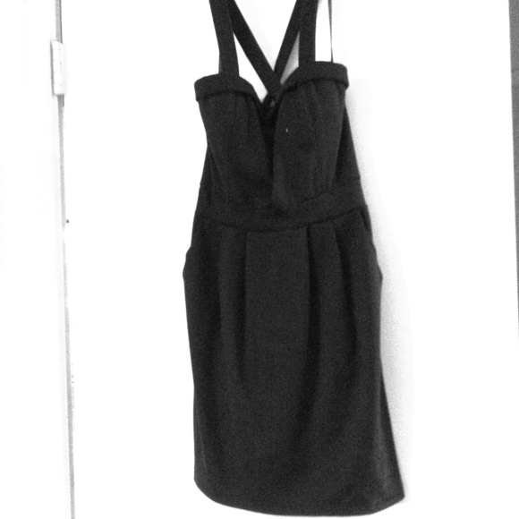 Cute and Comfortable little black dress!