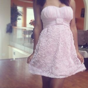 Rose strapless dress