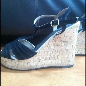 Black shoes! WEDGES👠