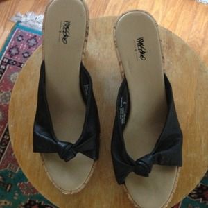 CUTE leather cork wedges. Size 9