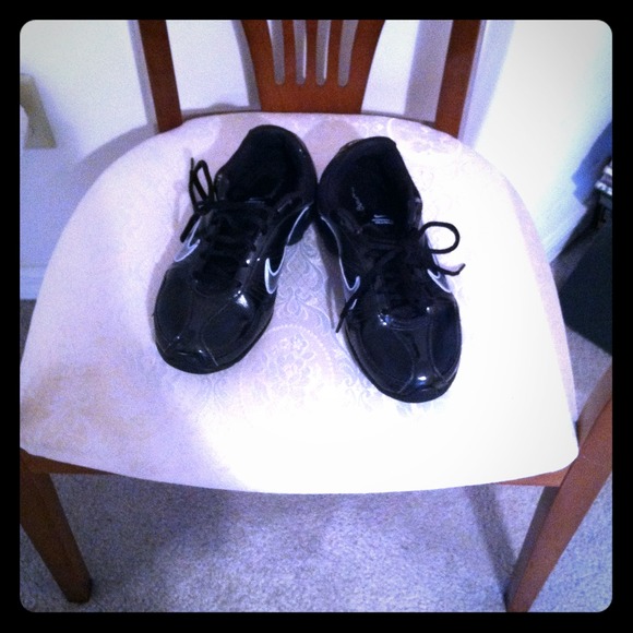 Nike Shoes - Woman's nike