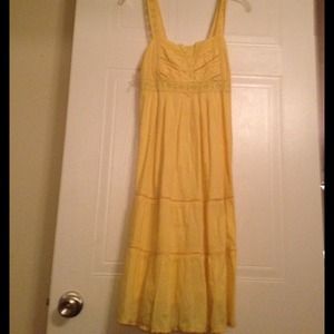 Very cute yellow sundress never worn.
