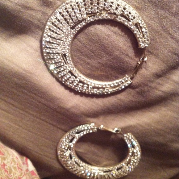 Rhinestone earrings! Very beautiful!