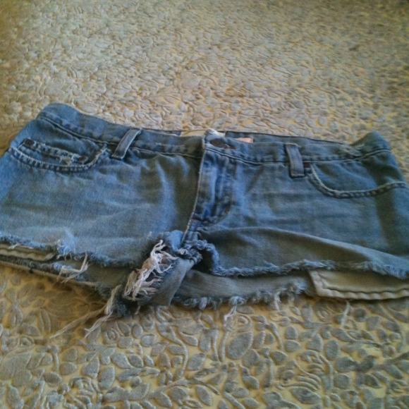 Abercrombie & Fitch distressed cut off jean shorts
