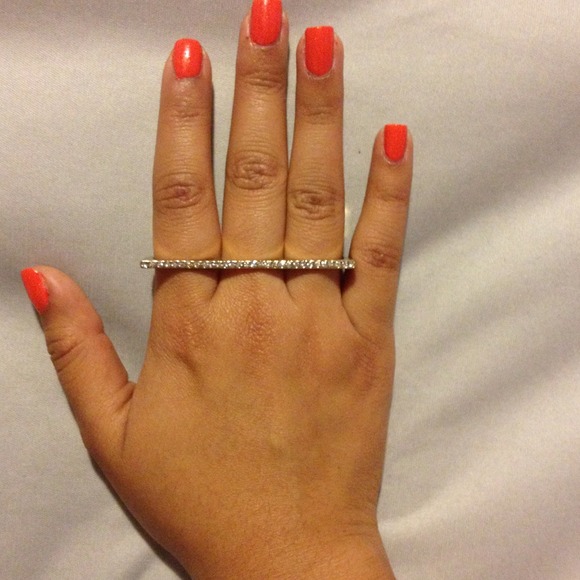 Forever 21 3-finger ring - Picture 1 of 3