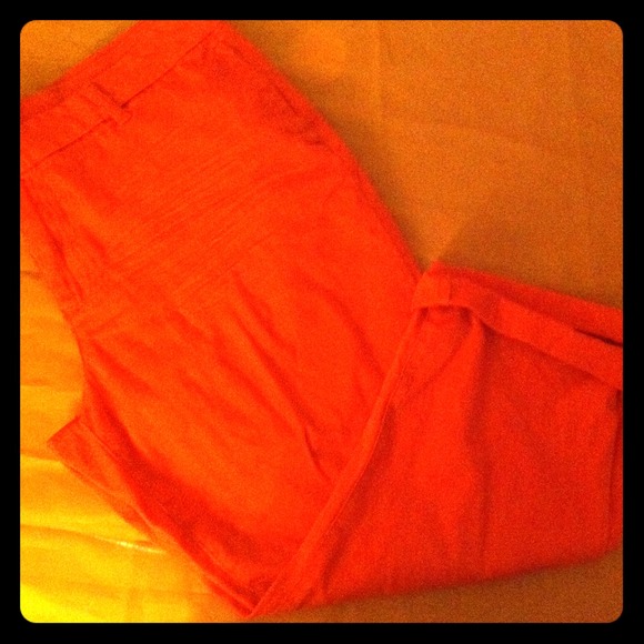 💢Sold💢Orange Cropped Leg Capris
