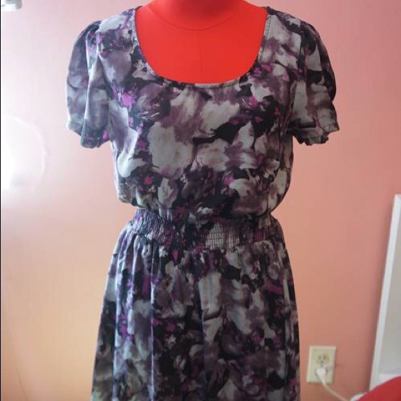 Dresses & Skirts - Bundle @aspen print dress + Heart Sweater
