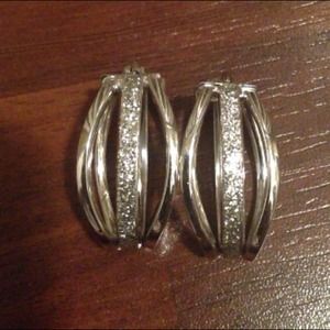 14K White Gold Earrings With Diamond Chips