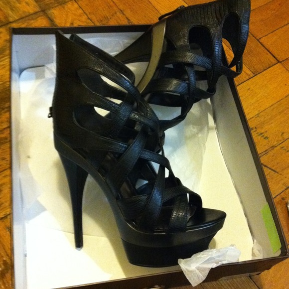 Bebe sandals, size 7 never worn. Sexy shoes!