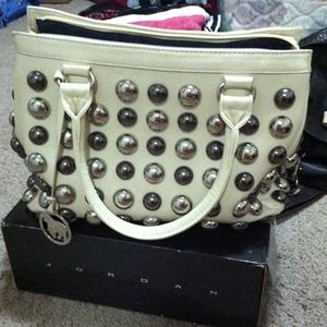 Cream bag 💢RESERVED💢 @chelsea200