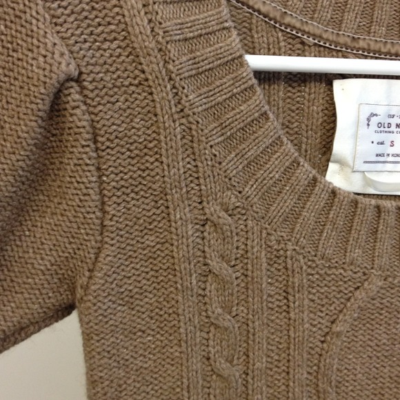 Cute Fall sweater - Picture 2 of 2