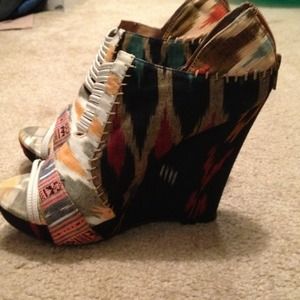 Aldo Azteca Wedges