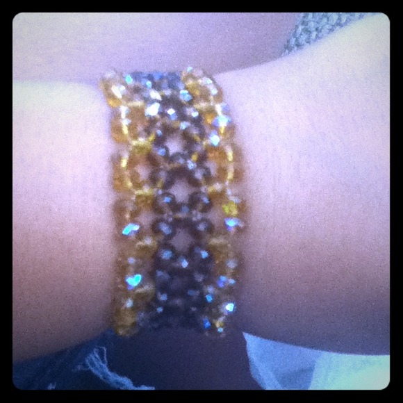 A bracelet😍