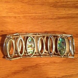 Elastic oval bracelet