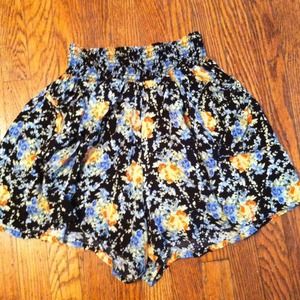 Floral Print Highwaisted shorts