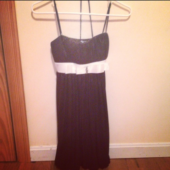 ❌SOLD❌Beautiful dress.