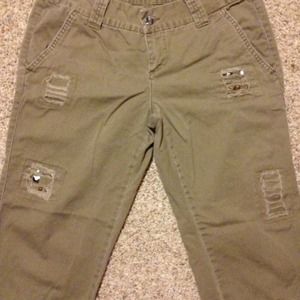 Dark khaki destressed buckle Capri pant