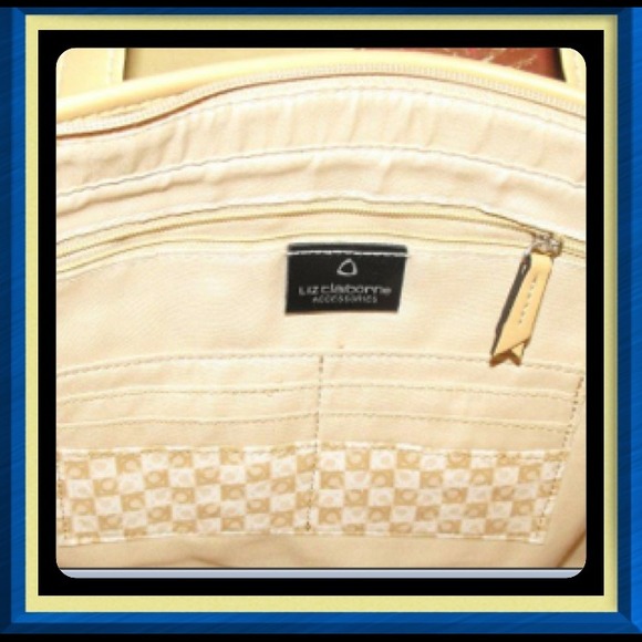 "TO VEGANS WITH " LIZ CLAIBORNE SHOPPER TOTE - Picture 3 of 4